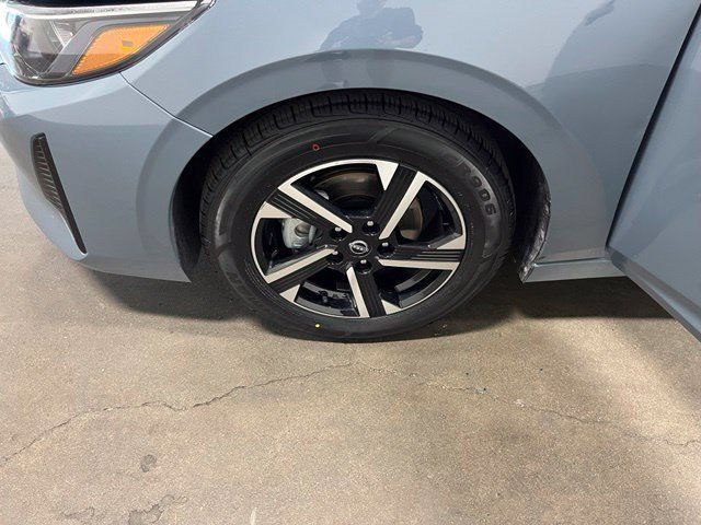 Used 2024 Nissan Sentra SV FWD image 31