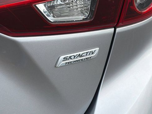 Used 2015 MAZDA MAZDA3 i SV FWD image 25