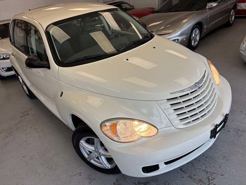 Used 2008 Chrysler PT Cruiser FWD image 8
