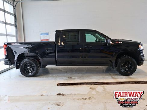 Used 2024 Chevrolet Silverado 1500 LT Trail Boss w/ Convenience Package II image 1