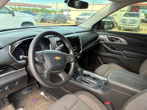 Used 2020 Chevrolet Traverse LS w/ LPO, Floor Liner Package FWD image 11