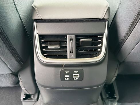 Used 2024 Subaru Outback Premium image 19