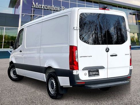 Used 2025 Mercedes-Benz Sprinter 2500 image 2