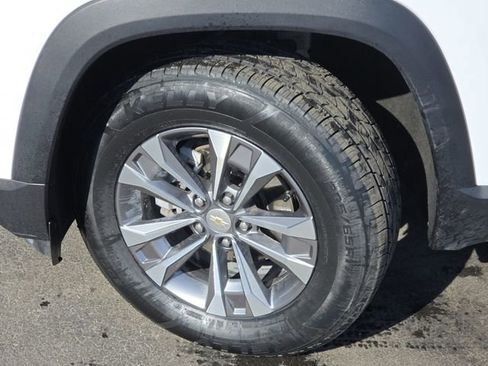 Used 2025 Chevrolet Equinox LT image 35