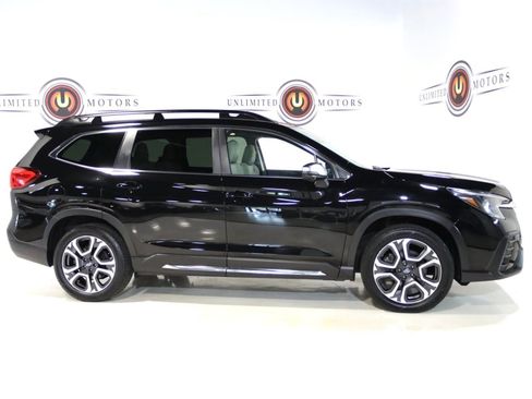 Used 2023 Subaru Ascent Limited w/ Technology Package AWD/4WD image 5