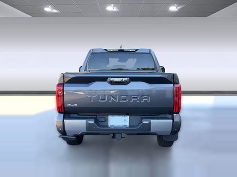 Used 2024 Toyota Tundra Limited AWD/4WD image 10