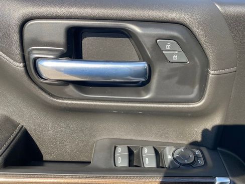 Used 2022 Chevrolet Silverado 1500 RST AWD/4WD image 23