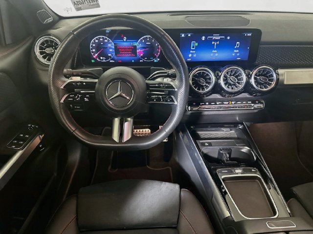 Used 2024 Mercedes-Benz GLB 250 image 24