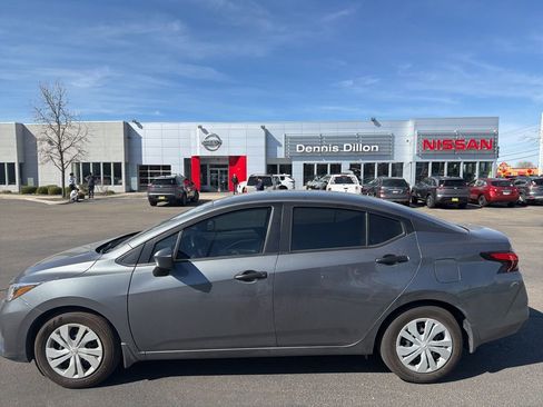 Used 2025 Nissan Versa S w/ Trunk Package image 2