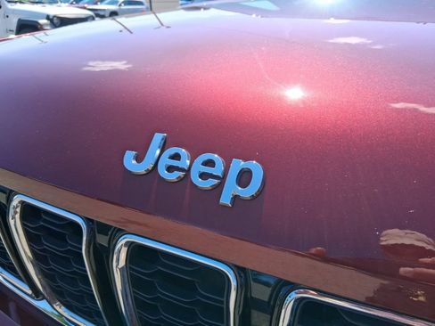 Used 2023 Jeep Grand Cherokee L Limited w/ Trailer Tow Group (B) AWD/4WD image 5