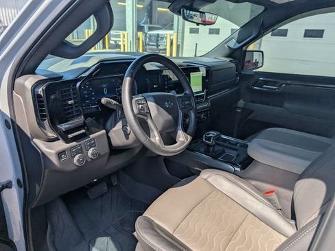 Used 2025 Chevrolet Silverado 1500 ZR2 w/ Technology Package AWD/4WD image 13