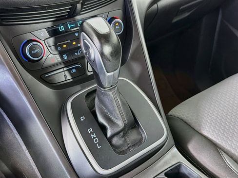 Used 2017 Ford C-MAX Energi SE w/ Cold Weather Package FWD image 23