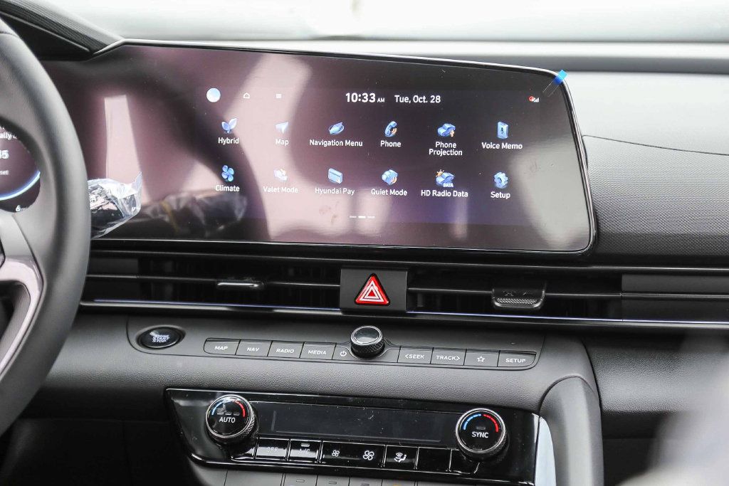Certified 2026 Hyundai Elantra SEL FWD image 15