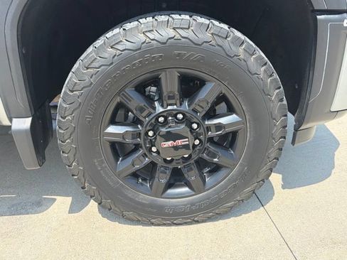 Certified 2025 GMC Sierra 2500 AT4 w/ AT4 Preferred Package AWD/4WD image 33