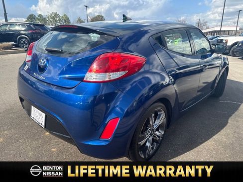 Used 2017 Hyundai Veloster Value Edition image 8