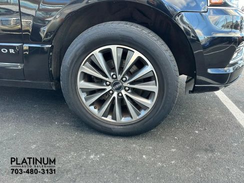 Used 2016 Lincoln Navigator L Select image 16