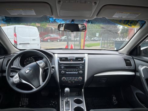 Used 2015 Nissan Altima 2.5 S w/ Power Driver Seat Package FWD image 10