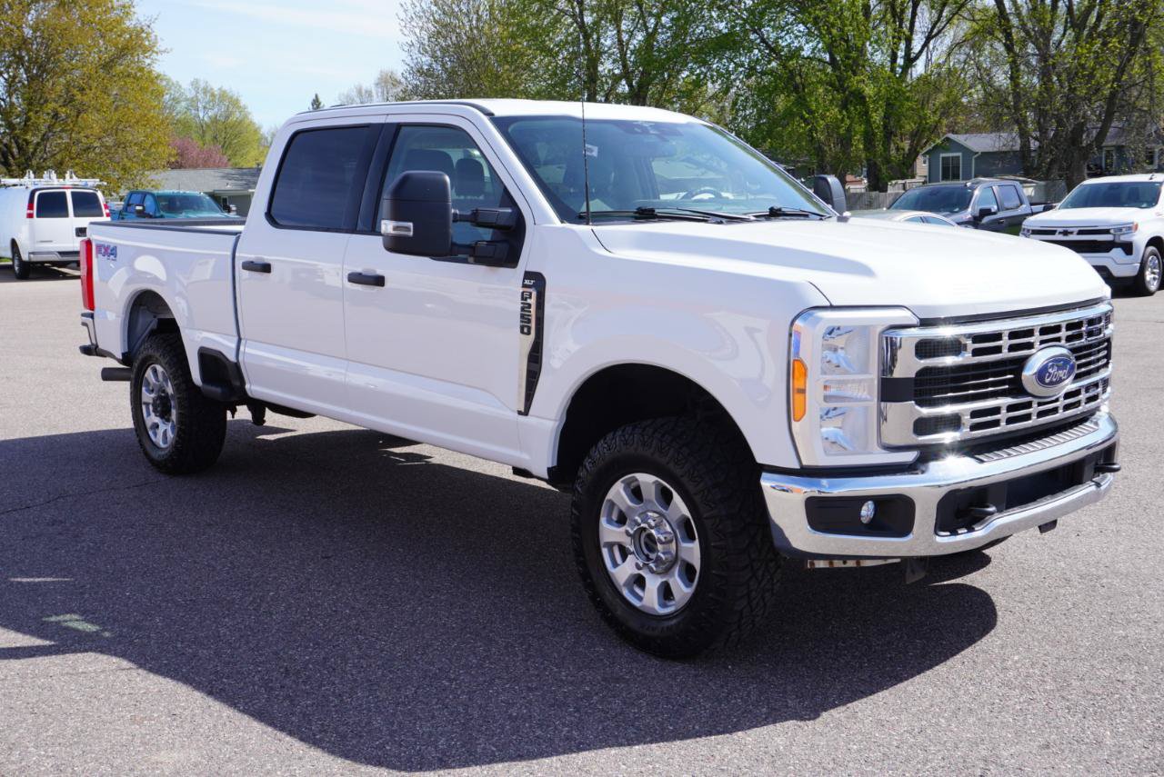 Used 2023 Ford F250 XLT w/ FX4 Off-Road Package AWD/4WD image 7