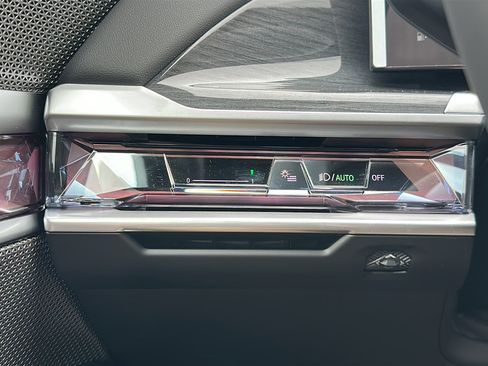 New 2026 BMW 740i image 26