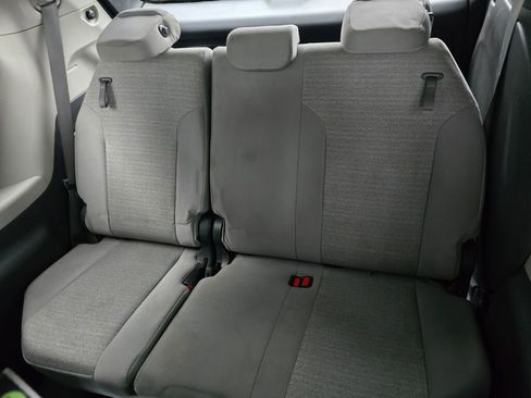 Used 2021 Toyota Sienna LE image 15