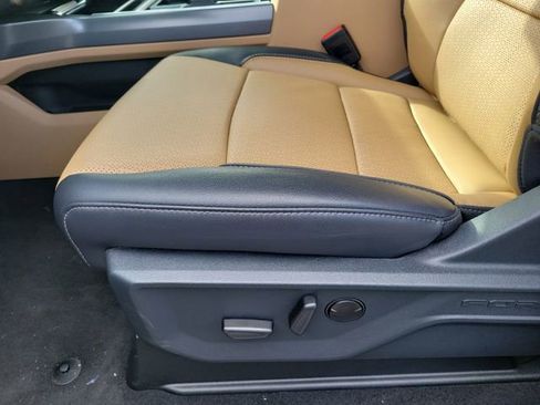 New 2025 Ford F350 Lariat w/ Lariat Ultimate Package image 15