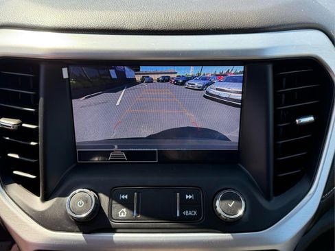 Used 2022 GMC Acadia SLE w/ GMC Pro Grade Package AWD/4WD image 24