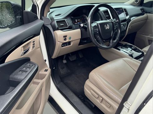 Used 2017 Honda Pilot Elite image 10