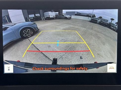 Used 2024 Toyota Tacoma TRD Off-Road image 19