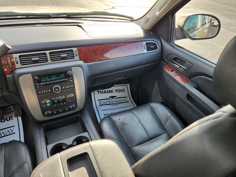 Used 2013 GMC Yukon XL SLT image 17