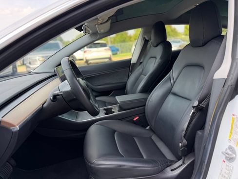 Used 2018 Tesla Model 3 Long Range RWD image 13