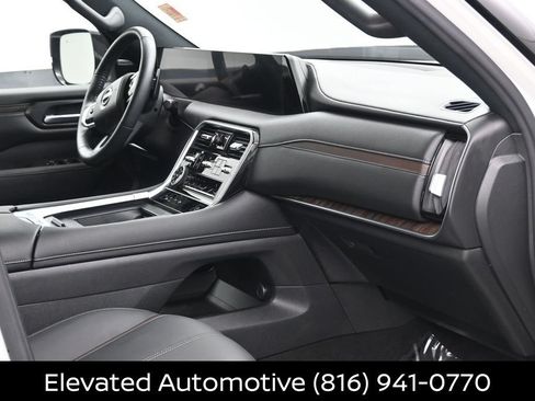 Certified 2025 Nissan Armada SL w/ Captain's Chari Seat Package AWD/4WD image 6