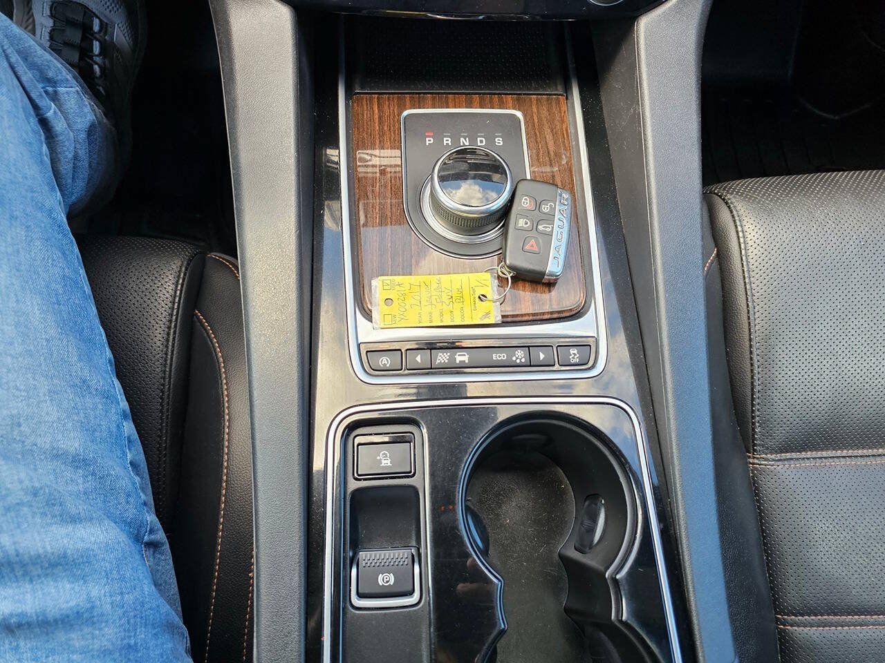 Used 2017 Jaguar F-PACE Prestige AWD/4WD image 18