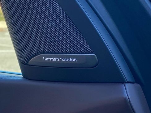 Used 2019 BMW X5 xDrive40i w/ Executive Package image 19