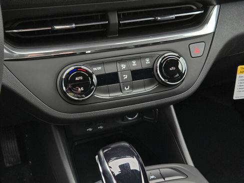 New 2026 Buick Envista Preferred FWD image 12