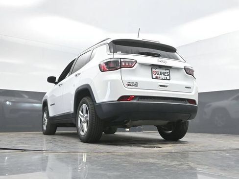Used 2024 Jeep Compass Latitude AWD/4WD image 52