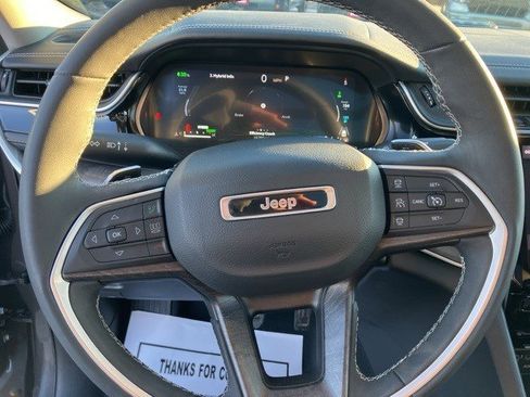 Used 2022 Jeep Grand Cherokee Limited 4xe image 16