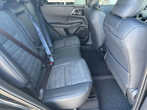 New 2026 Mitsubishi Outlander LE image 26