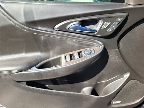Used 2022 Chevrolet Malibu Premier image 28