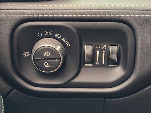 Used 2019 RAM 2500 Limited AWD/4WD image 24