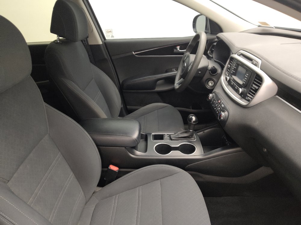 Used 2017 Kia Sorento AWD image 21