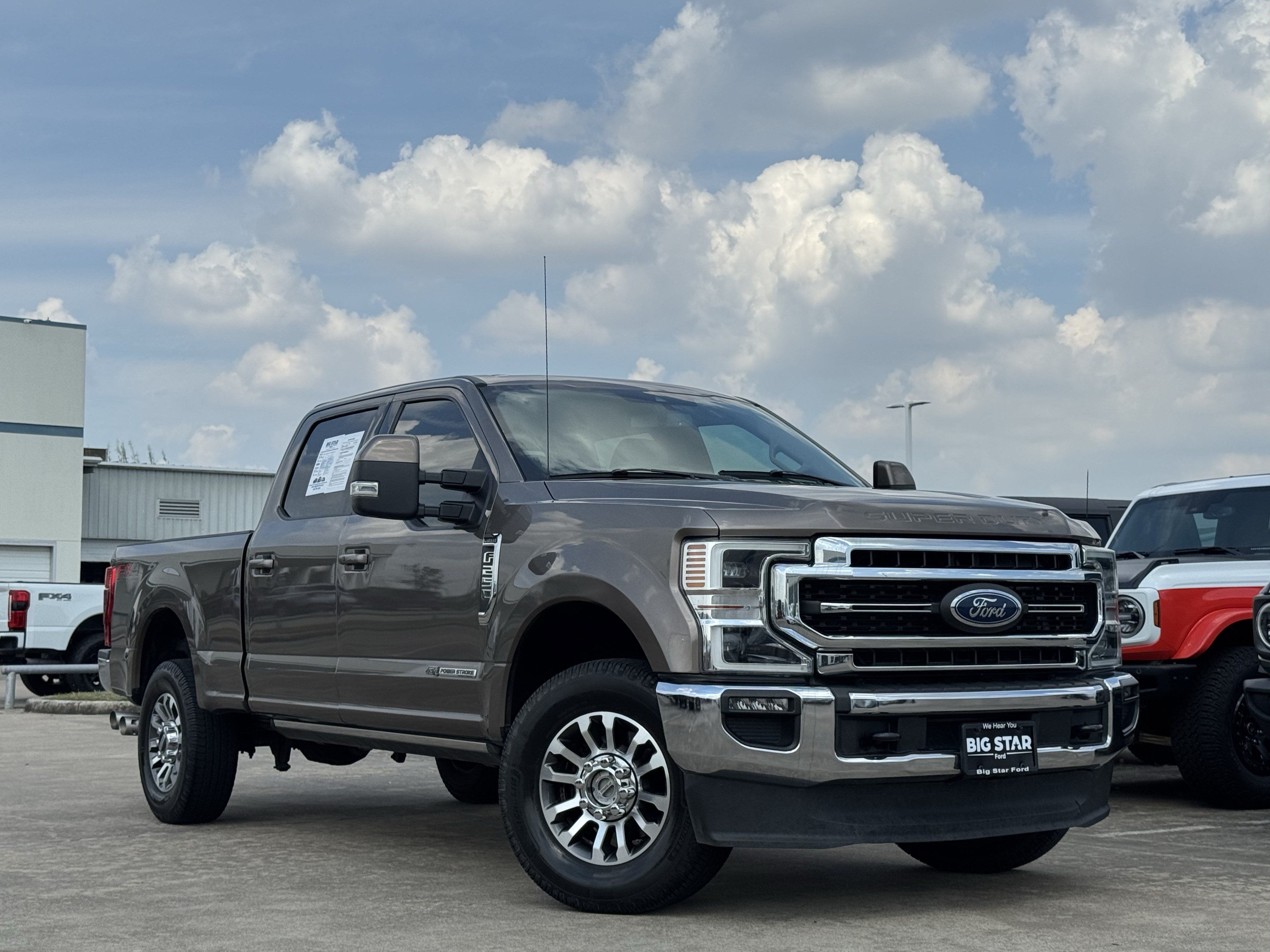 Used 2022 Ford F250 Lariat w/ Lariat Ultimate Package AWD/4WD image 2