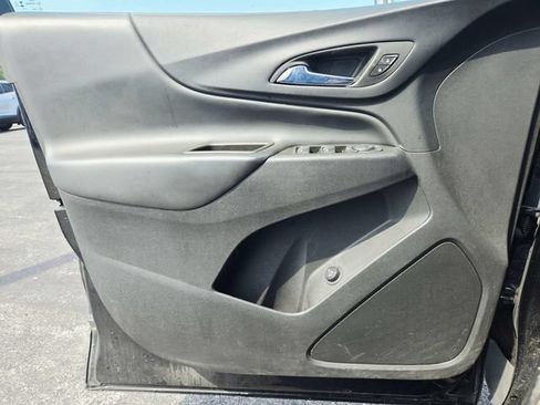 Used 2023 Chevrolet Equinox LT FWD image 21