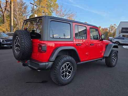 Used 2024 Jeep Wrangler Rubicon image 5