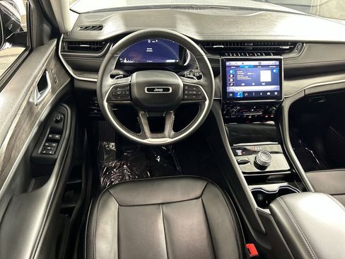 Used 2023 Jeep Grand Cherokee L Limited w/ Trailer Tow Group (B) image 21