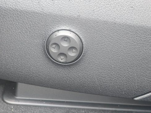 New 2026 Mercedes-Benz GLC 300 4MATIC image 36