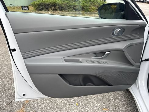 Used 2026 Hyundai Elantra Sport FWD image 10