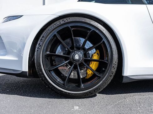 Used 2016 Porsche 911 R RWD image 11