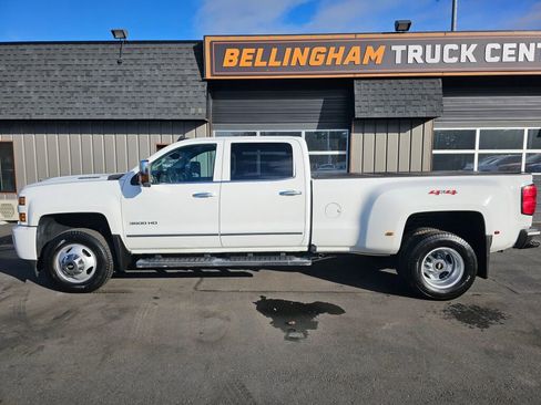 Used 2019 Chevrolet Silverado 3500 LTZ image 2
