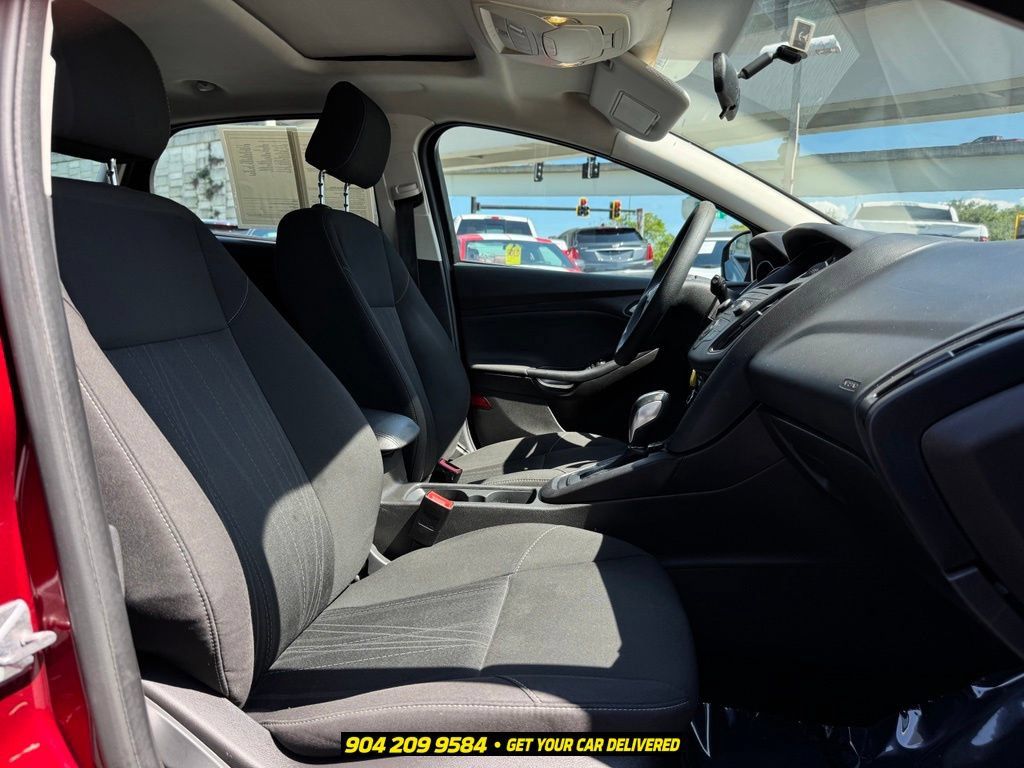 Used 2015 Ford Focus SE w/ Reverse Sensing Package FWD image 34
