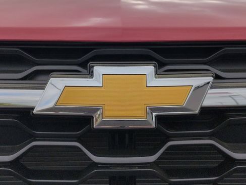 New 2026 Chevrolet Trax LS w/ LS Convenience Package FWD image 26